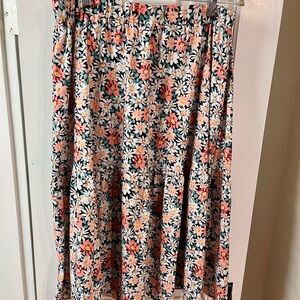 SHEIN Black Midi Skirt with Pink & White Daisy Print